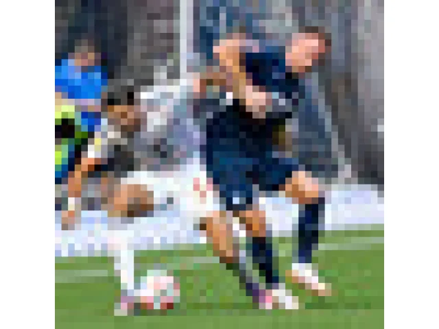 Bayern vyhrál po Kaneově hattricku 4:1 nad Hoffenheimem, skóroval Coufal