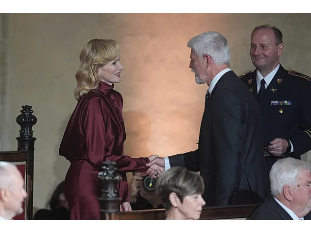 Státní vyznamenání: Pavel ocenil Svěráka, Drábovou, odbojáře či školáka zachránce