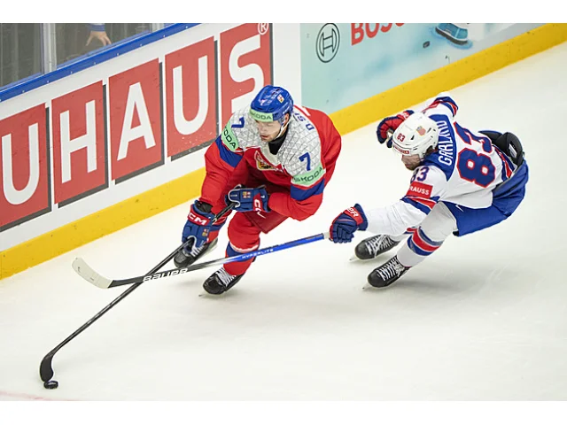 Boj o olympiádu a NHL. Jiříček a Špaček v rolích kamarádů i soků. Kdo bude slavit?