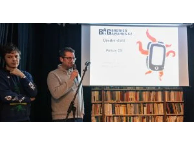 Stát je v technologiích ztracen. Když mu dokážeme, že zneužívá data, tak se vzteká