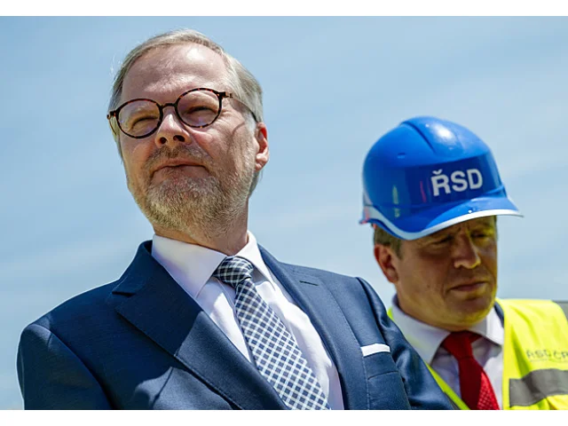 Čí vláda postavila víc dálnic? Jak se Fiala a Babiš hádali o výklad statistických čísel