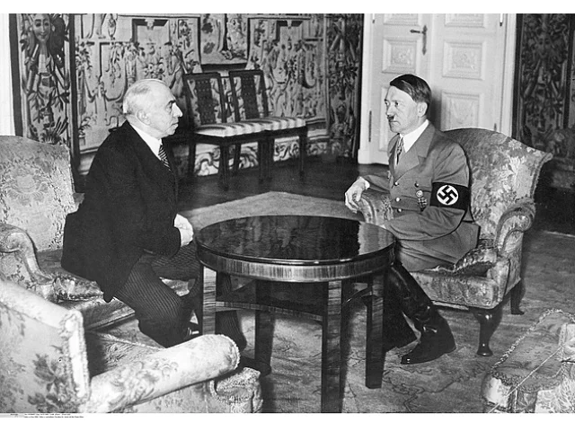 Vrchol kariéry? Masaryk jmenoval Háchu do čela Nejvyššího správního soudu