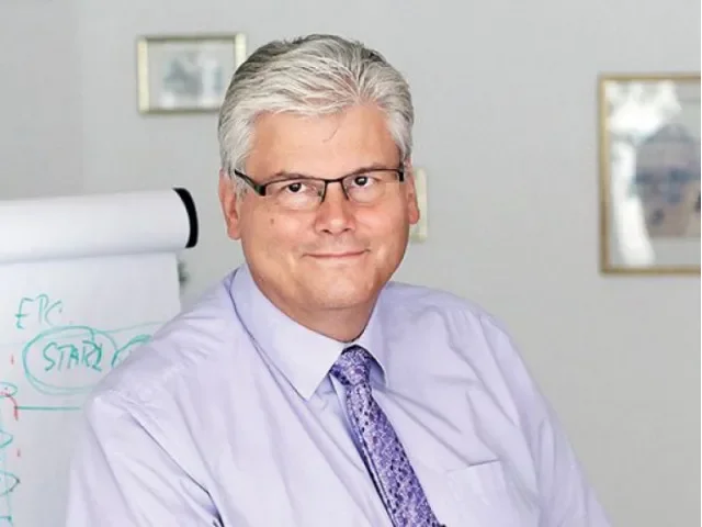 Soud poslal do vazby exšéfa Motola Ludvíka, právníka Janstu a další obviněné