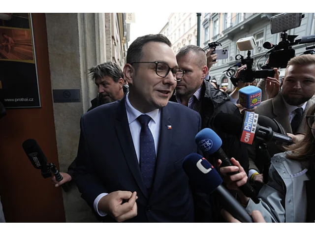 Češka z flotily pro Gazu je zpátky v Praze. Bylo to divadlo, říká Lipavský