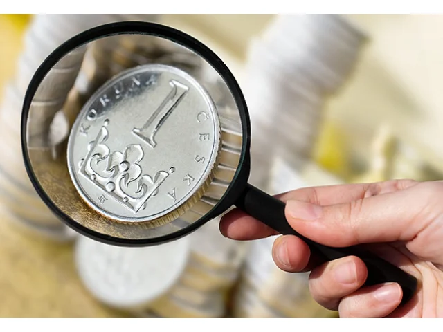 KOMENTÁŘ: Cla, daně, inflace a válka. Co čekat od investic?