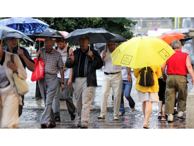 V úterý sotva 15 °C. Déšť zesílí ve čtvrtek, o víkendu se vyčasí