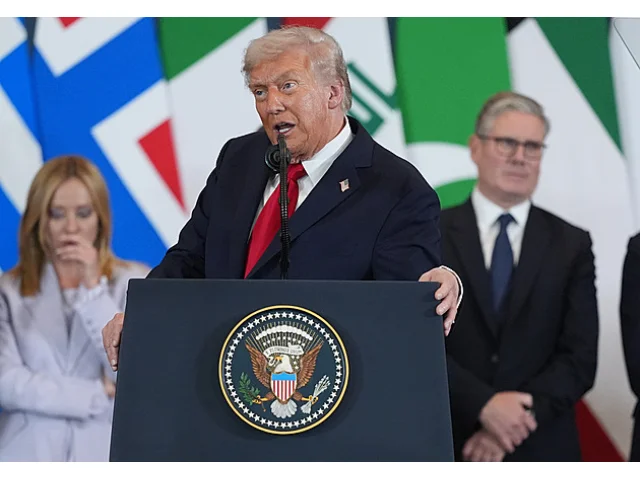 Jste krásná, velebil Trump Meloniovou. Ztrapnil Starmera a tahal se s Macronem