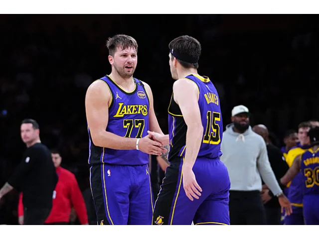 Dvojice Dončič, Reaves dotáhla Lakers k další domácí výhře. Houston mocně otáčel