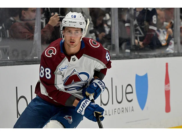 Nečas vlétl do nové sezony NHL, výhru řídil dvěma góly. Na úvod slaví i obhájci