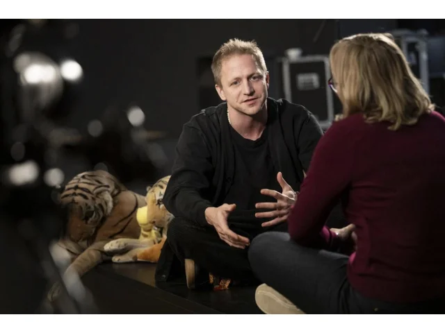 Tomáš Klus a jeho 13. komnata: Jako malý kluk přišel o otce i sestřičku. Její smrt si vyčítal