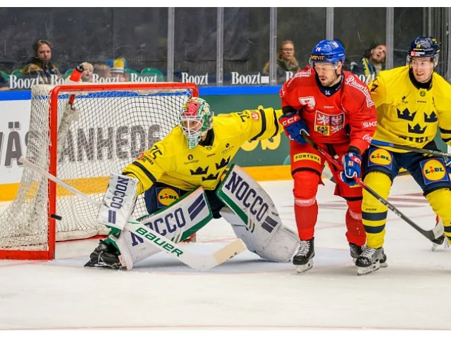 Čeští hokejisté zahájili cestu na olympiádu porážkou. Nestačili na Švédy
