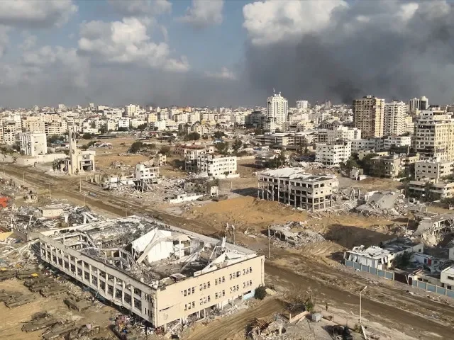 Do Gazy vstoupil tým z Egypta. Má pomoci hledat těla rukojmích