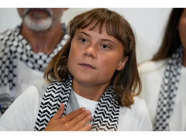 Greta Thunberg přiznala: „Mučení? Nic to nebylo!“ A kdo je ten tajemný muž, který ji všude doprovází?