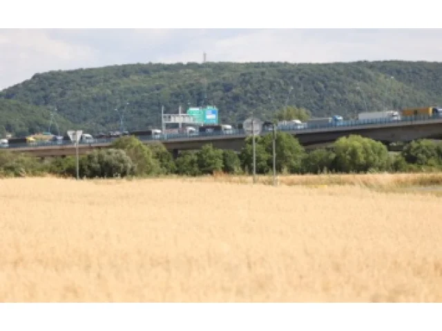 Soud musí znovu rozhodnout o žalobě proti umístění části Pražského okruhu