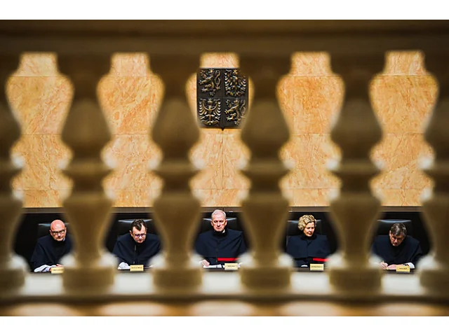 Žaloby na skryté koalice jsou priorita, vše ostatní Ústavní soud odsunul, řekl Baxa