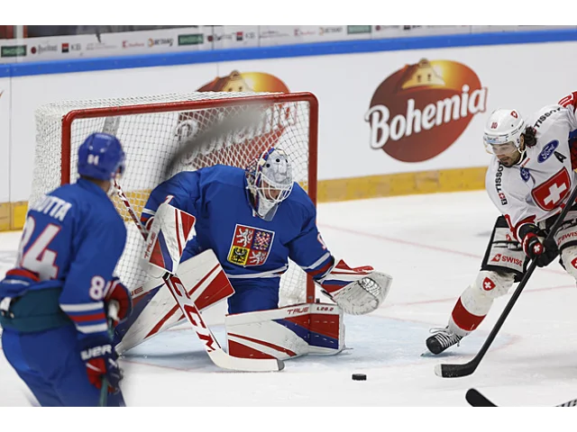 Devatenáctkrát na MS, pět účastí na OH. Po sezoně rekordman Ambühl s hokejem skončí