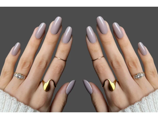 Češky, vy ještě nosíte růžové nehty? Američanky nosí tuto trendy mani. Je to nejžhavější hit podzimu 2025
