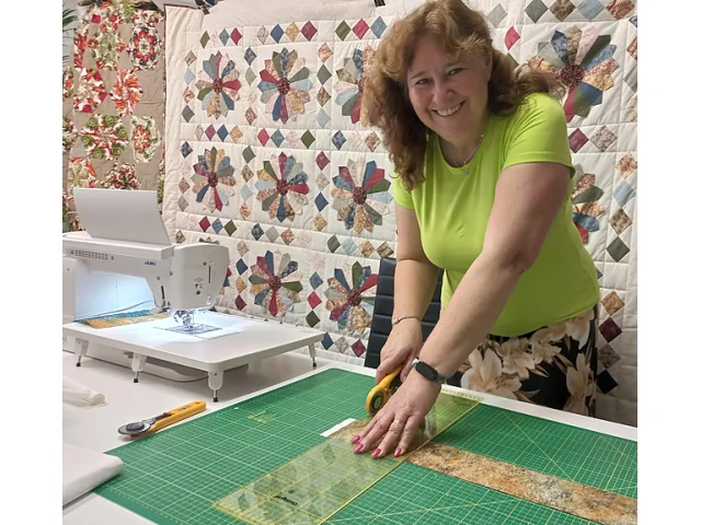 První deka mne trápila rok, říká lektorka patchworku, staré techniky šití