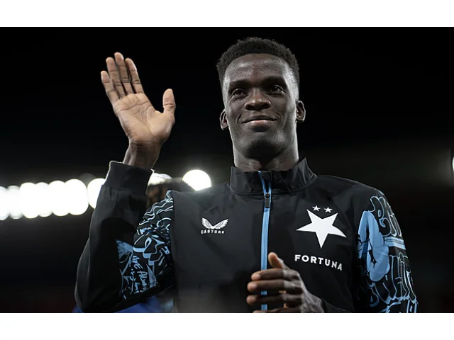 OBRAZEM: Totální fotbal v Edenu. Slavia při návratu do Ligy mistrů získala bod