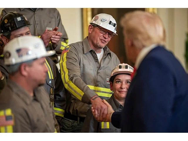 Evropa od uhlí odchází, Trump naopak. Zpřístupní miliony hektarů půdy pro těžbu