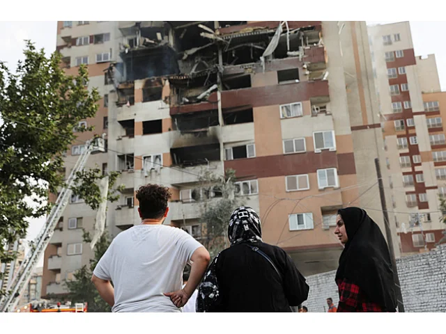 Izrael při útoku na Írán zasáhl klíčový jaderný ústav. Zabil i šéfa revolučních gard