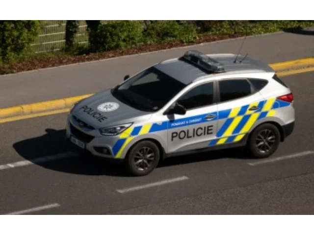 Pražská policie hledá svědky útoku noži v autobuse, vyžádal si dva zraněné