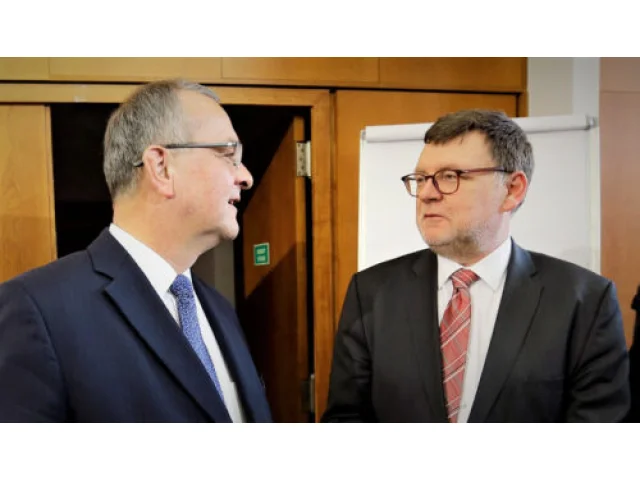 Musí lhát. Kalousek se ostře pustil do Stanjury kvůli bitcoinové aféře