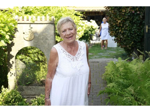 Video: Jaroslava Obermaierová: Paní Nerudová je asi blbá. Prý nás osvobodila Amerika a lidé tomu tleskají