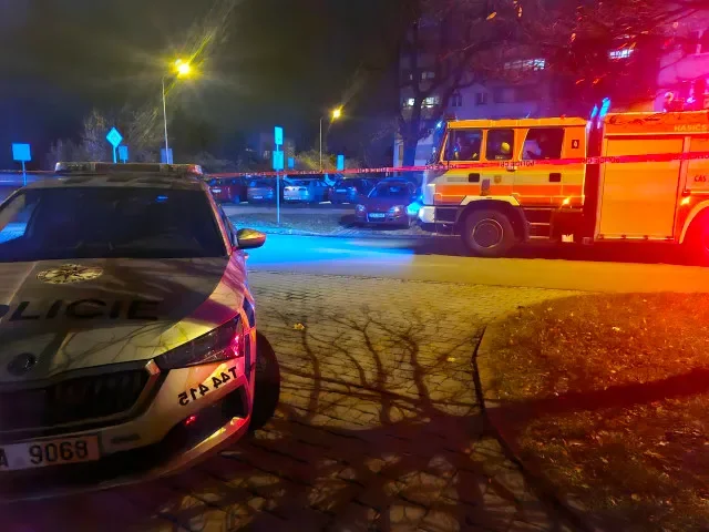 Dva mrtví nalezení v autě: Muž zastřelil bývalou partnerku a spáchal sebevraždu