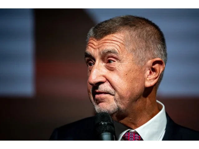 Investice do nového úseku D11 je zastavená, tvrdí Babiš. ŘSD se stavbou počítá