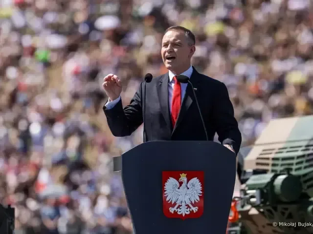 Veto polského prezidenta: Nawrocki stopnul dávky Ukrajincům i předplatné Starlinku