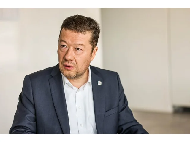 Okamura byl zvolen předsedou Sněmovny: Jaké bude mít pravomoce, plat či výhody