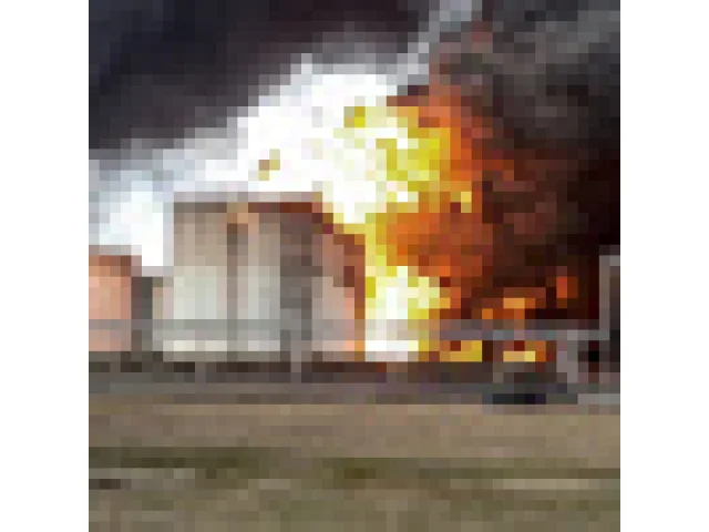 Ukrajina hlásí zásah ruské rafinerie a plynárenského podniku