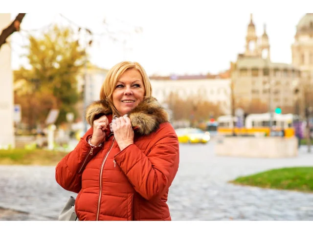 Podzimní bundy, kterým by se ženy nad 60 měly vyhnout obloukem