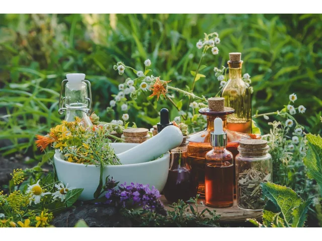 RECEPT: Připravte si snadné domácí sirupy z pár ingrediencí. Jsou plné zdraví a chutnají dokonale