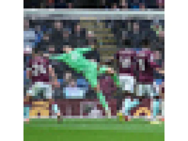 Arsenal před cestou do Edenu vyhrál v Burnley a upevnil si vedení v lize