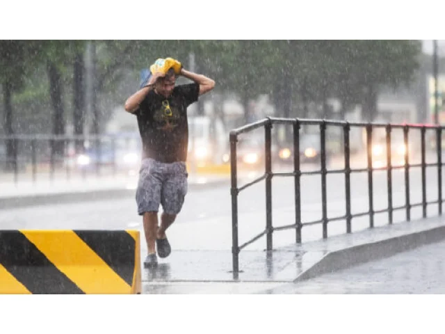 Vlnící se studená fronta přinese ve čtvrtek déšť a bouřky, teplo vyvrcholí na 33 °C