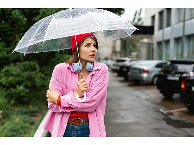 Konec týdne bude deštivý, přijít mohou i bouřky. Tropy se nevrátí ani příští týden