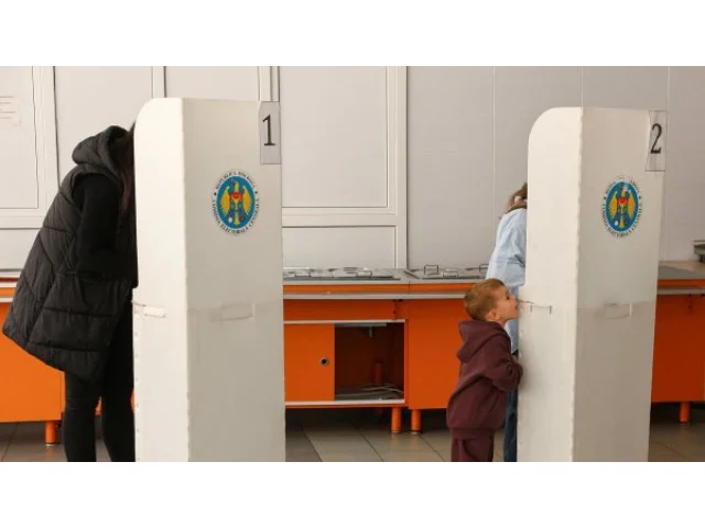 Vymaní se Moldavsko z ruského vlivu? Proevropská strana prezidentky Sanduové nejspíš získá nadpoloviční většinu