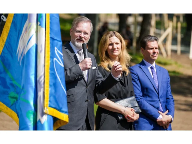 Tendr na Dukovany směřuje ke dnu, tvrdí profesor Radek Škoda