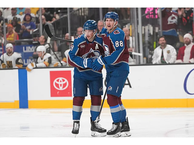 Nečas třemi body táhl Colorado k výhře proti Vegas, gól Hertla domácím nestačil