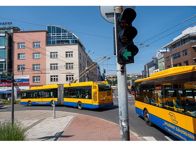 Potvrzeno. Krajský soud zrušil zlínské dopravní společnosti nákup 25 trolejbusů