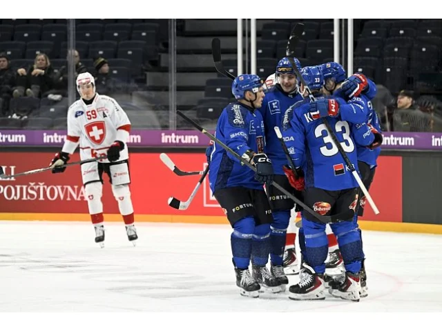 Hokejisté poprvé v sezoně vyhráli. Na závěr Finských her porazili Švýcary 4:0