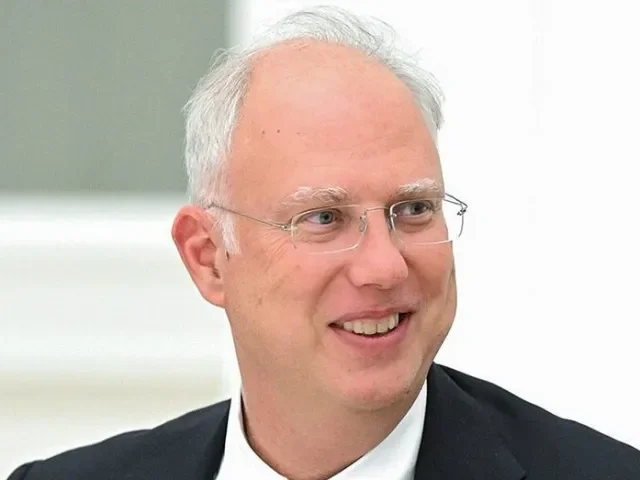 Zvláštní vyslanec Putina Dmitriev: Rusko, USA a Ukrajina jsou blízko „diplomatického řešení“ války