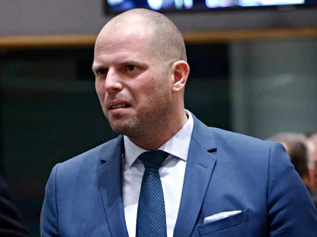 „Provokativní, absurdní,“ zlobí se Rusové. Belgický ministr pohrozil zničením Moskvy