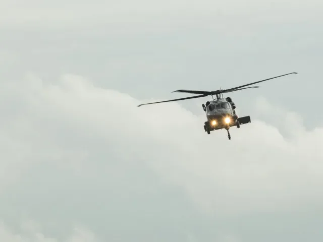 Vrtulník měl při nehodě nad řekou Potomac vypnutý systém, který pomáhá s orientací