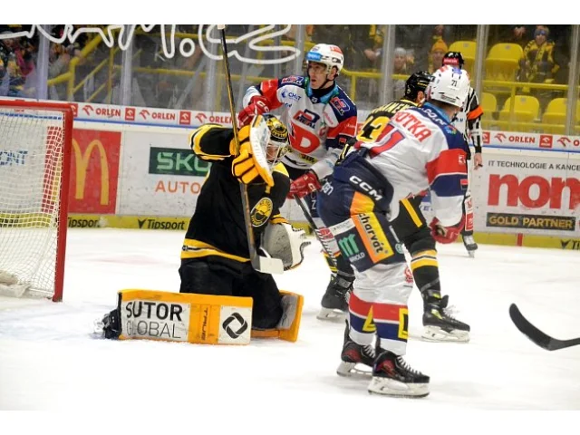 Šlágr pro Kometu, Sparta zvládla přestřelku. Pardubice zkazily Litvínovu oslavy