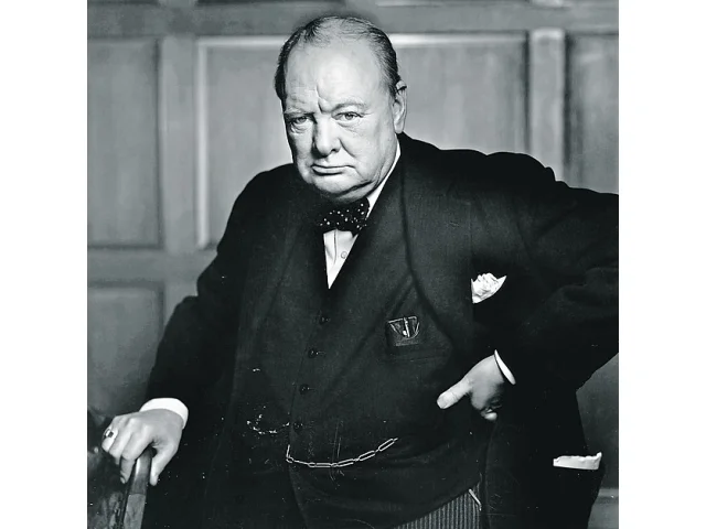 Léto 1940. Nacisté kráčí od vítězství k vítězství. V boji s nimi pomohli i Čechoslováci