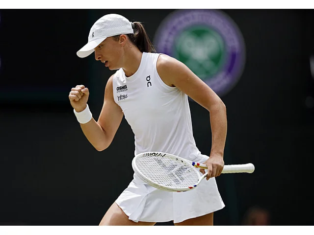Šwiateková i Bencicová poprvé postoupily do semifinále Wimbledonu, hraje Sinner