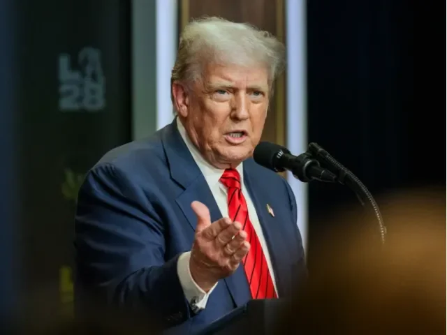 „Putina už to unavuje, ale nikdy nevíte,“ řekl Trump. Důležité jsou podle něj příští dva týdny